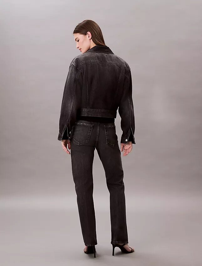 Luźne jeansy typu bootcut Luźne jeansy typu bootcut