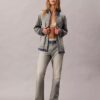 Luźne jeansy typu bootcut z selvedge