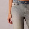 Luźne jeansy typu bootcut z selvedge