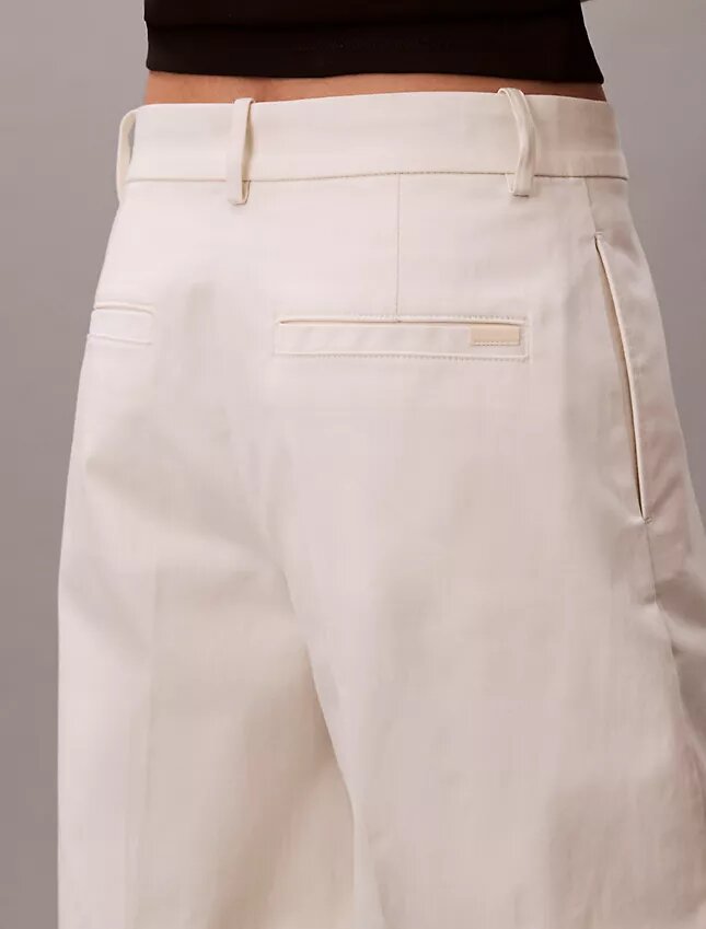 Luźne spodnie chino Luźne spodnie chino