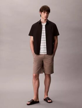 Luźne szorty chino w stylu lat 90.