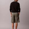 Luźne szorty chino w stylu lat 90. Luźne szorty chino w stylu lat 90.