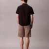 Luźne szorty chino w stylu lat 90. Luźne szorty chino w stylu lat 90.