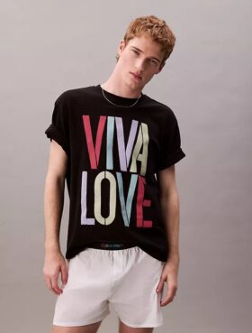 Marc Hundley Pride Viva Love Koszulka o luźnym kroju