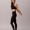 Miękki sportowy biustonosz o średnim stopniu wsparcia