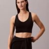 Miękki sportowy top z biustonoszem o niskim stopniu wsparcia Miękki sportowy top z biustonoszem o niskim stopniu wsparcia