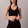 Miękki sportowy top z biustonoszem o niskim stopniu wsparcia Miękki sportowy top z biustonoszem o niskim stopniu wsparcia