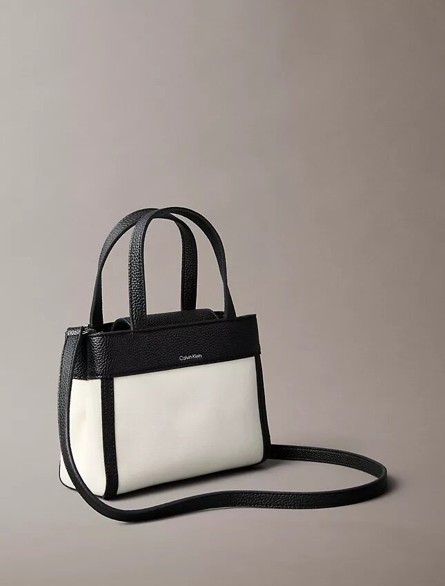 Mini torebka crossbody z płótna Monogram Mini torebka crossbody z płótna Monogram