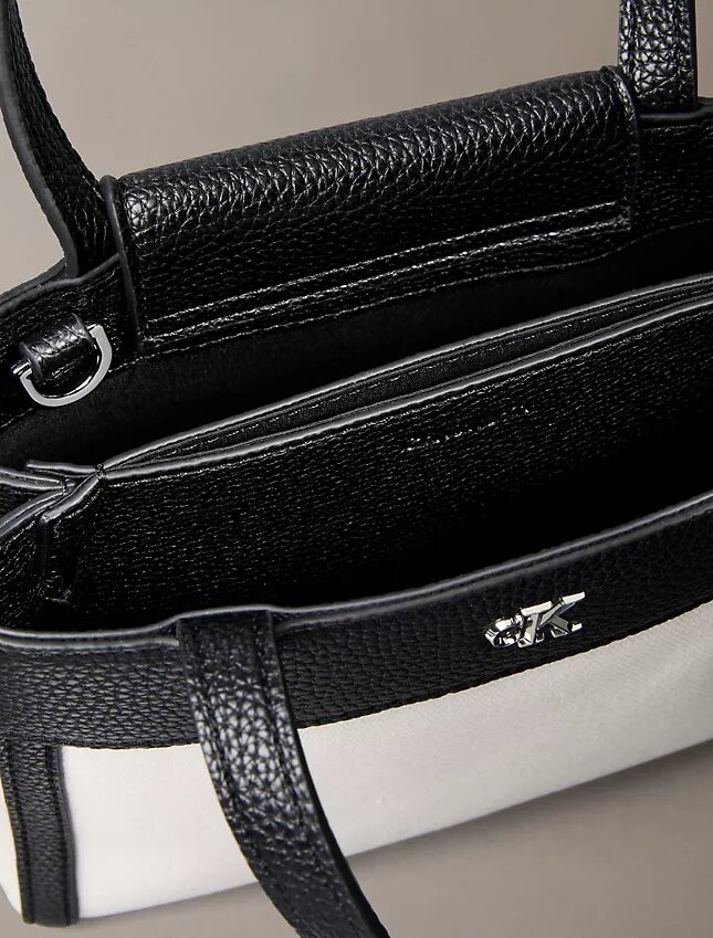 Mini torebka crossbody z płótna Monogram Mini torebka crossbody z płótna Monogram