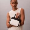 Mini torebka crossbody z płótna Monogram Mini torebka crossbody z płótna Monogram