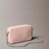 Minimalistyczna torba na aparat z monogramem Minimalistyczna torba na aparat z monogramem