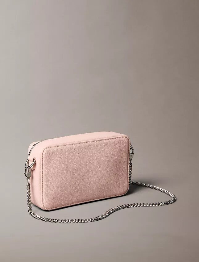 Minimalistyczna torba na aparat z monogramem Minimalistyczna torba na aparat z monogramem