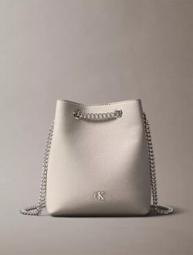 Minimalistyczna torba typu bucket z Monogramem