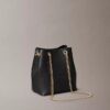 Minimalistyczna torba typu bucket z Monogramem Minimalistyczna torba typu bucket z Monogramem