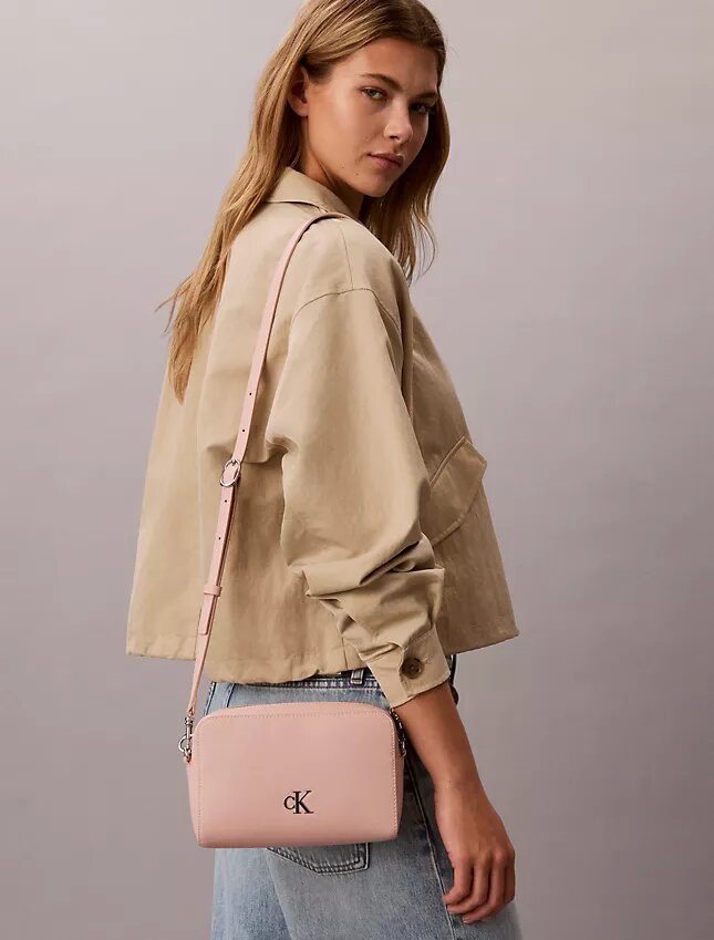 Minimalistyczna torebka na ramię z Monogramem Minimalistyczna torebka na ramię z Monogramem