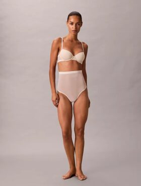 Minimalistyczne Thong z siateczki z wysokim stanem Minimalistyczne Thong z siateczki z wysokim stanem