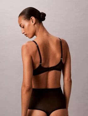Minimalistyczne Thong z siateczki z wysokim stanem Minimalistyczne Thong z siateczki z wysokim stanem