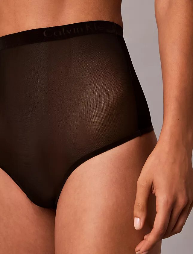 Minimalistyczne Thong z siateczki z wysokim stanem Minimalistyczne Thong z siateczki z wysokim stanem