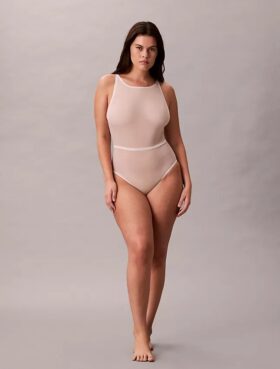 Minimalistyczny body z siateczki modelującej sylwetkę Minimalistyczny body z siateczki modelującej sylwetkę