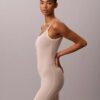 Minimalistyczny body z siateczki sięgające do połowy uda Minimalistyczny body z siateczki sięgające do połowy uda