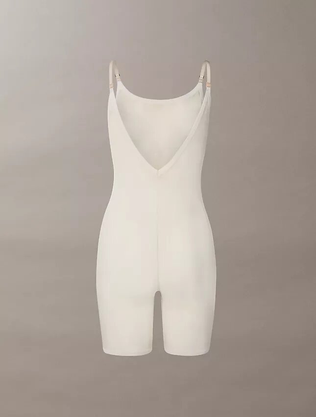 Minimalistyczny body z siateczki sięgające do połowy uda Minimalistyczny body z siateczki sięgające do połowy uda
