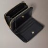 Minimalistyczny portfel Monogram z klapką i zamkiem błyskawicznym Minimalistyczny portfel Monogram z klapką i zamkiem błyskawicznym