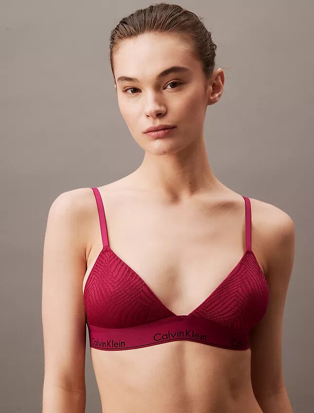Nowoczesna, lekko wyściełana Bralette trójkątna z koronką Nowoczesna, lekko wyściełana Bralette trójkątna z koronką
