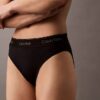 Nowoczesne Bikini z logo na dółach Nowoczesne Bikini z logo na dółach