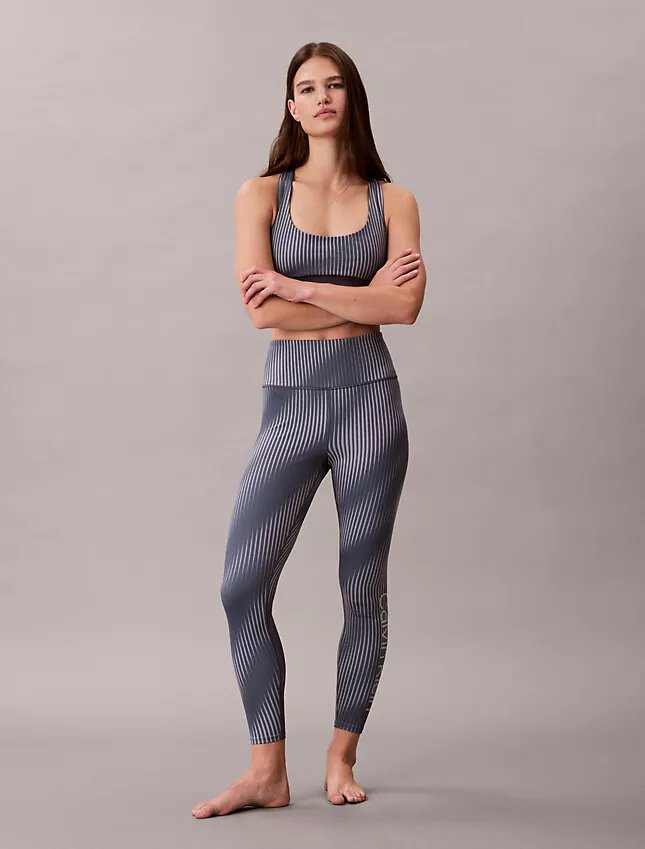 Nowoczesne legginsy z nadrukiem sportowym, z wysokim stanem i długością 7/8 Nowoczesne legginsy z nadrukiem sportowym, z wysokim stanem i długością 7/8