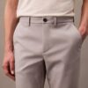Nowoczesne spodnie chino z elastycznego materiału Nowoczesne spodnie chino z elastycznego materiału