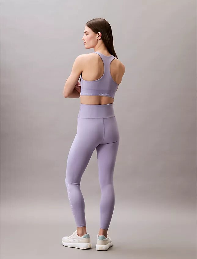 Nowoczesne sportowe legginsy z wysokim stanem i długością 7/8 Nowoczesne sportowe legginsy z wysokim stanem i długością 7/8