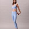 Nowoczesne sportowe legginsy z wysokim stanem i logo w pasie, o długości 7/8 Nowoczesne sportowe legginsy z wysokim stanem i logo w pasie, o długości 7/8