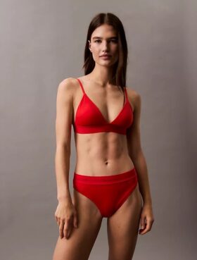 Nowoczesny trójkątny top do bikini z logo