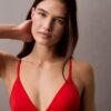 Nowoczesny trójkątny top do bikini z logo Nowoczesny trójkątny top do bikini z logo