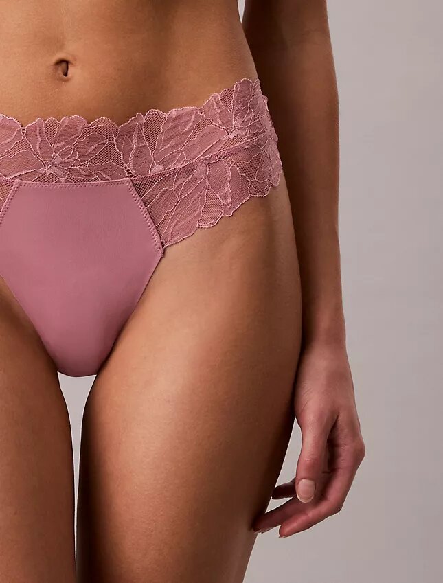 Perfectly Fit Thong z koronką Perfectly Fit Thong z koronką