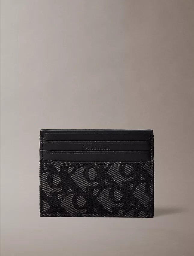 Portfel na karty z monogramem na całej powierzchni Portfel na karty z monogramem na całej powierzchni