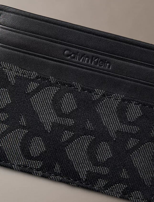 Portfel na karty z monogramem na całej powierzchni Portfel na karty z monogramem na całej powierzchni