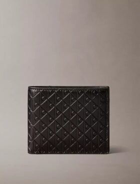 Portfel składany z wytłoczonym monogramem na całej powierzchni i kieszenią na monety Portfel składany z wytłoczonym monogramem na całej powierzchni i kieszenią na monety