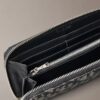 Portfel z długim zamkiem błyskawicznym z Monogramem na całej powierzchni Portfel z długim zamkiem błyskawicznym z Monogramem na całej powierzchni