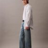Proste jeansy w stylu lat 90. Proste jeansy w stylu lat 90.