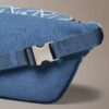 Saszetka biodrowa Denim z nadrukiem logo na całej powierzchni Saszetka biodrowa Denim z nadrukiem logo na całej powierzchni
