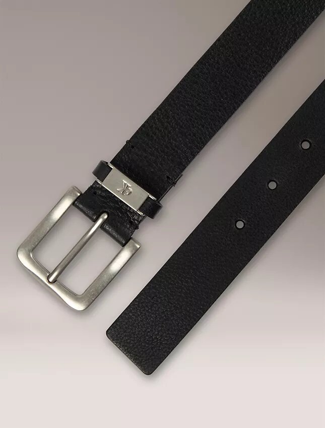 Skórzany pasek z klamrą typu harness Skórzany pasek z klamrą typu harness
