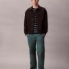 Spodnie chino w stylu baggy z lat 90. Spodnie chino w stylu baggy z lat 90.
