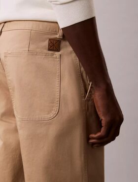 Spodnie chino w stylu baggy z lat 90.