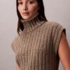 Sweter bez rękawów z prążkowanym wykończeniem Sweter bez rękawów z prążkowanym wykończeniem