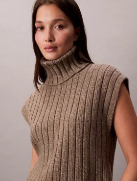 Sweter bez rękawów z prążkowanym wykończeniem