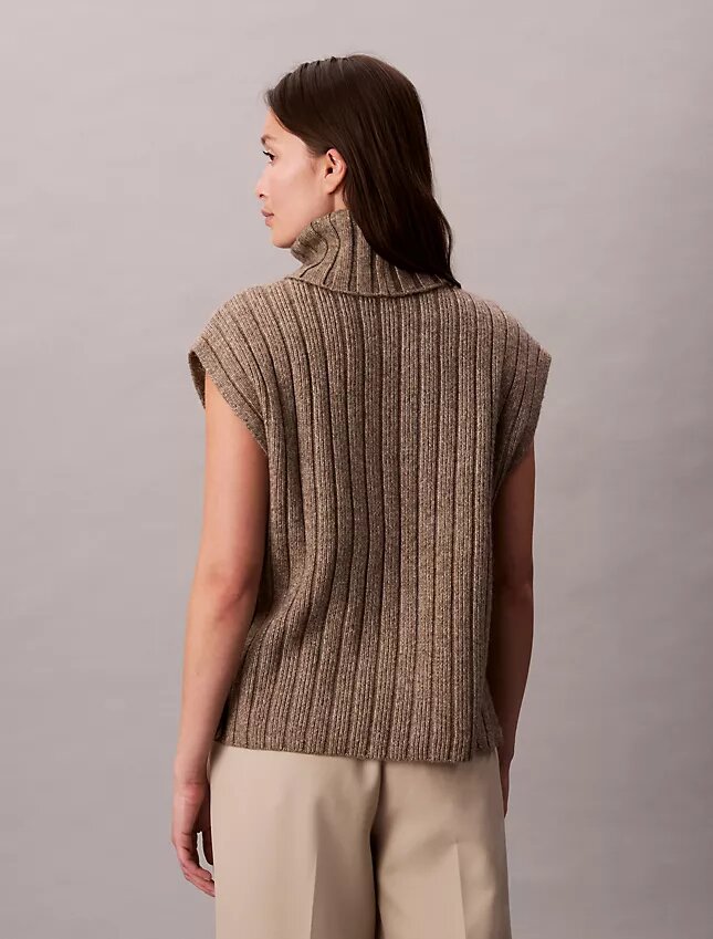 Sweter bez rękawów z prążkowanym wykończeniem Sweter bez rękawów z prążkowanym wykończeniem