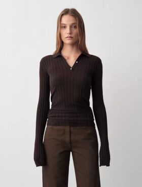 Sweter polo Amber z prążkowanym wzorem