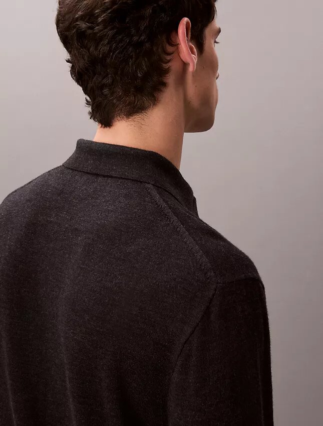 Sweter polo z mieszanki bardzo delikatnej wełny merynosowej Sweter polo z mieszanki bardzo delikatnej wełny merynosowej