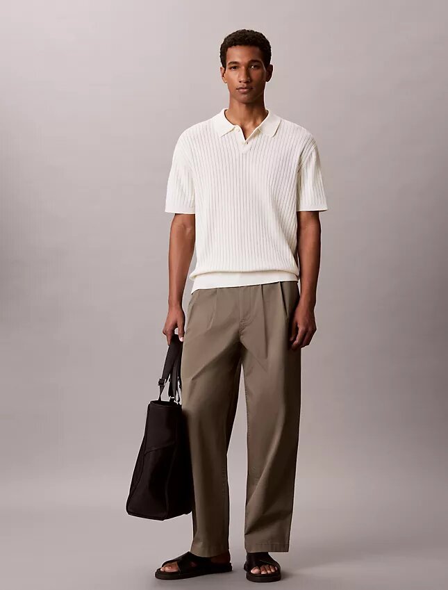 Sweter polo z prążkowanym materiałem Sweter polo z prążkowanym materiałem